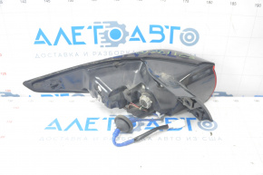 Ліхтар зовнішній крило правий Mazda CX-5 17- signature illum, тріщина