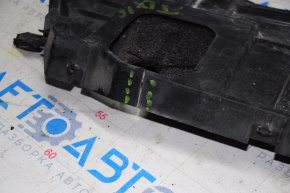 Дефлектор радиатора правый Toyota Prius 20 04-09 трещины