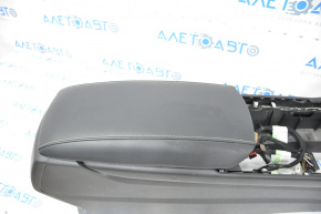 Консоль центральная подлокотник Ford Fusion mk5 17-20 черн, без воздуховода, слом креп