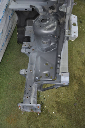 Чверть передня ліва Ford Escape MK3 13-16 дорест, срібло, з центр стійкою