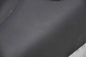 Обшивка двери карточка задняя правая Jeep Renegade 15- под 2 динамика, черн, тряпка, царапины