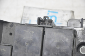 Блок предохранителей ВВБ Toyota Camry v55 15-17 hybrid usa