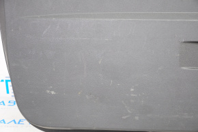 Обшивка двери багажника нижняя Dodge Journey 11- черный, затерта