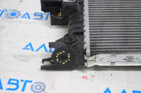 Радиатор охлаждения вода Ford C-max MK2 13-18 надлом креп