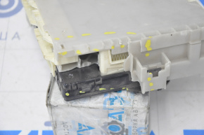 COMPUTER, MULTIPLEX NETWORK BODY Toyota Prius V 12-17 надлом корпусу, зламано кріп, тріщина