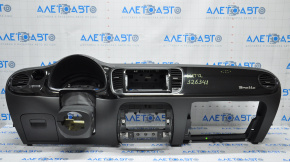 Торпедо передняя панель без AIRBAG VW Beetle 12-19 с черной накладкой,царапины, дефект эмблемы