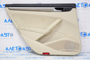 Обшивка двери карточка задняя левая VW Passat b8 16-19 USA беж, под чистку, трещина в креп