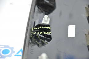 Накладка двери багажника правая GMC Terrain 10-17 надлом крепления