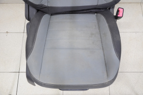 Пассажирское сидение Ford Escape MK3 13-19 без airbag, механич, тряпка черн-серое,под химчист