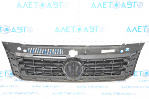 Решетка радиатора grill со значком VW Passat b7 12-15 USA слом креп