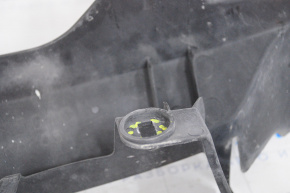 Кронштейн решетки радиатора Mazda 6 13-17 слом креп