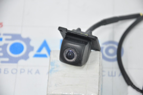 Камера заднего вида Hyundai Sonata 15-17 дефект под стеклом