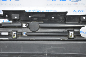 Бампер задний голый Ford Escape MK3 17-19 рест без парктроников структура,слом креп,примят