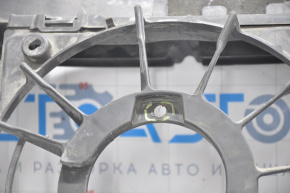 Диффузор кожух радиатора голый Toyota Prius 30 10-15 дефект закладной