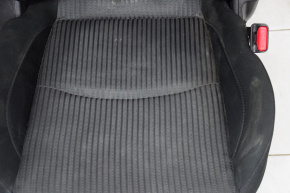 Пассажирское сидение Mazda 3 14-16 BM дорест, без airbag, мех, тряпка черн, под химчистку