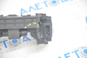 Жалюзі дефлектор радіатора Subaru Outback 15-19 з моторчиком, зламані кріплення, надломи.