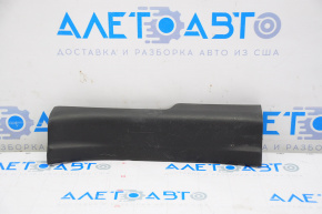 Накладка порога задняя правая Kia Sorento 10-15 черная, потёрта