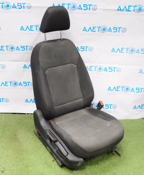 Пассажирское сидение VW Passat b8 16-19 USA без airbag, механич, тряпка черн, под химчистку