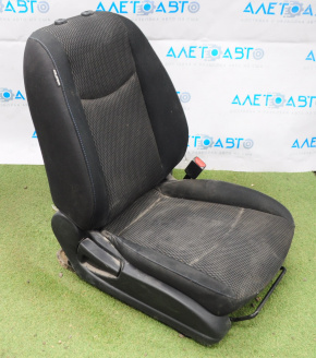 Пассажирское сидение Nissan Leaf 13-17 без airbag, механ, тряпка черн, без подголов,под чистку
