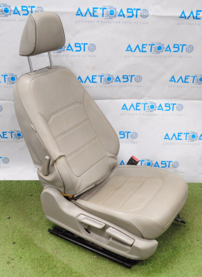 Пассажирское сидение VW Passat b8 16-19 USA без airbag, механич, кожа серая