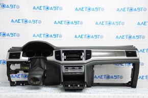Торпедо передняя панель с AIRBAG VW Atlas 18- черная, царапины