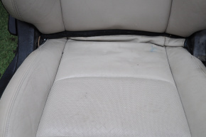 Пассажирское сидение Chevrolet Volt 11-15 без airbag, механ, кожа беж, потерта, под чистку