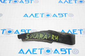 Уплотнитель решетки дворников правый Toyota Solara 2.4 04-08