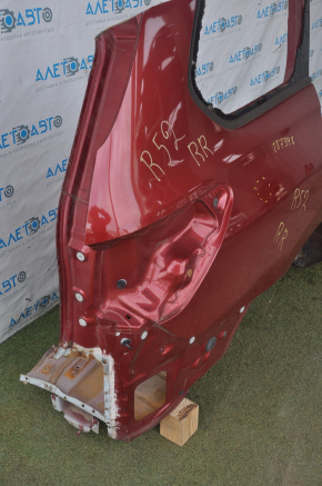Четверть крыло задняя правая Nissan Pathfinder 13-20 красная, вмятинки