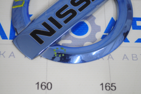 Эмблема значок Nissan двери багажника Nissan Leaf 11-17 скол