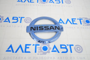 Емблема значок Nissan двері багажника Nissan Leaf 11-17 подряпини