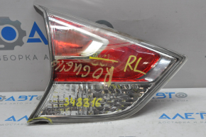 Ліхтар внутрішній кришка багажника лівий Nissan Rogue 14-16, скол