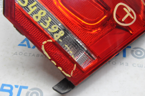 Фонарь внутренний крышка багажника правый VW Passat b7 12-15 USA трещина