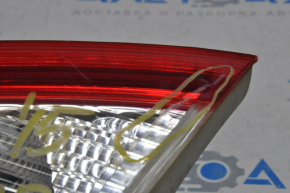 Ліхтар внутрішній кришка багажника правий Ford Fiesta 14-19 рест 4d, подряпина