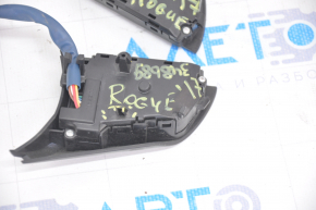 Кнопки керування на кермі Nissan Rogue 17- зламані кріплення