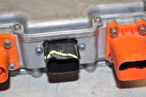 Зарядное устройство Chevrolet Volt 16- дефект фишки