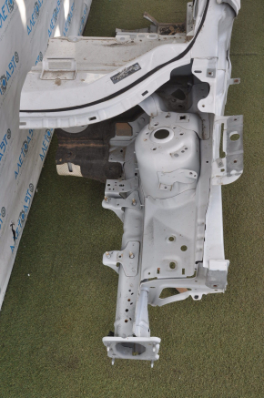 Чверть передня ліва Ford Escape MK3 13-16 дорест біла з центр стійкою