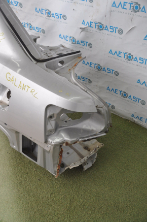 Чверть крило задня ліва Mitsubishi Galant 04-12 срібло з центр стійкою