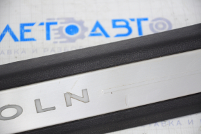 Накладка порога передня права Lincoln MKZ 13-16 хром з підсвічуванням, чорна, потерта