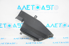Дефлектор радиатора верхний правый Nissan Leaf 13-17 дефект кромки