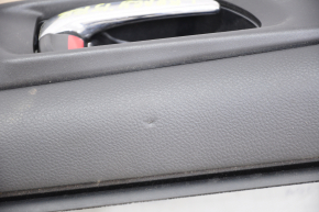 Обшивка двери карточка задняя правая Subaru Legacy 15-19 кожа, бежевая, серая вставка, царапина