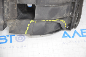 Крепление переднего бампера центр низ Subaru Legacy 15-19 вмятинка, надлом, трещина, сломано крепление