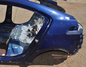 Четверть крыло задняя левая Chevrolet Volt 11-15 синяя на кузове, тычки