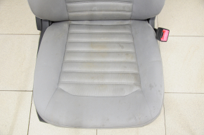 Пассажирское сидение Ford Fusion mk5 13-16 без airbag, механическое, тряпка, серое, под чистку