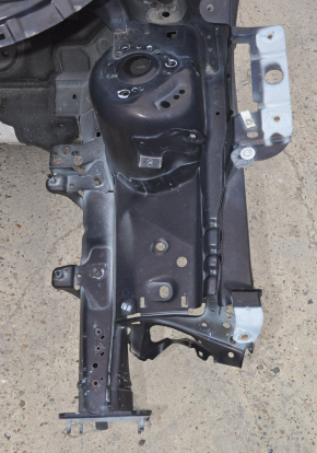 Чверть передня ліва Ford Escape MK3 13-16 дорест чорна на кузові