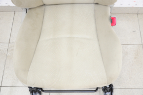 Пассажирское сидение Toyota Prius V 12-17 без airbag, механическое, велюр, бежевое