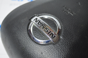 Подушка безопасности airbag в руль водительская Nissan Rogue 14-16 черн, царапины хрома