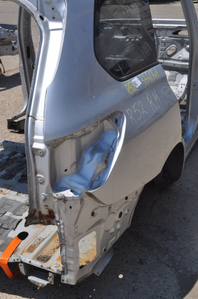 Четверть крыло задняя правая Nissan Pathfinder 13-20 серебро на кузове, тычки