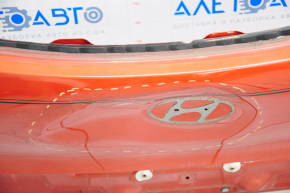 Дверь багажника голая Hyundai Tucson 16-18 дорест оранжевый SA5, вмятина