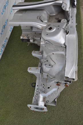 Четверть передняя левая Ford Fusion mk5 13-20 серебро с центр стойкой