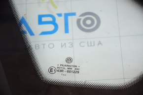 Форточка глухое стекло задняя левая VW Passat b7 12-15 USA хром